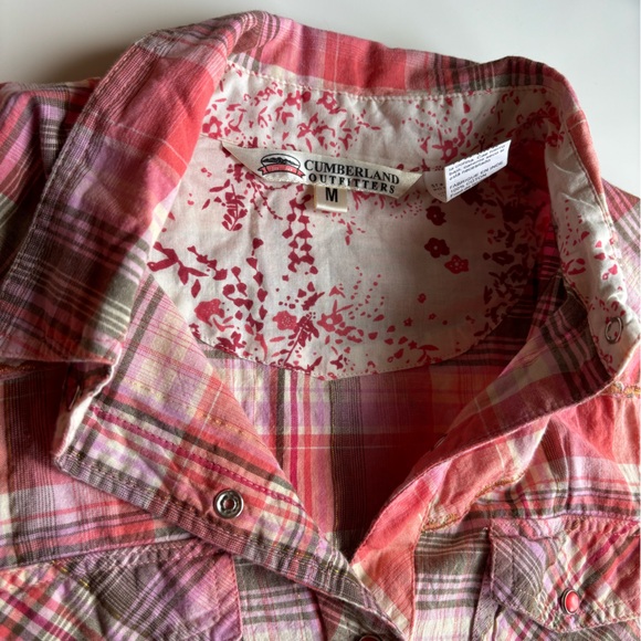 CUMBERLAND OUTFITTERS Pink Plaid Western Shirt with Jewelled Snaps Size Medium - Picture 11 of 11